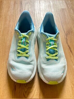 Hoka Ahari 7